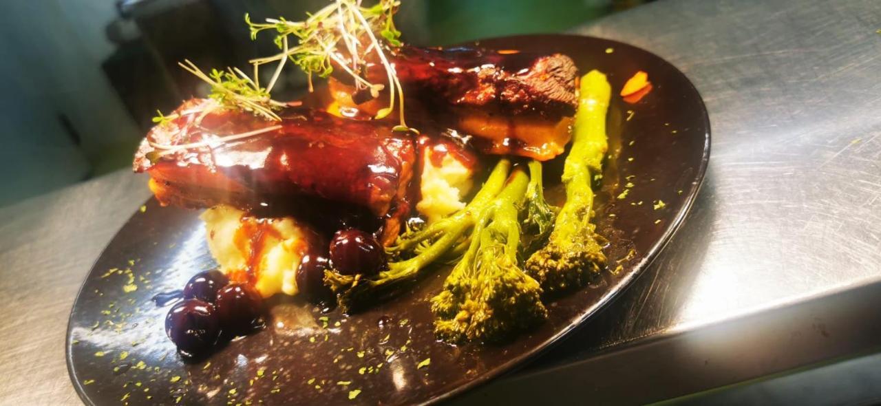 The Copper Still Bar Restaurant & Boutique Rooms Dromod Екстериор снимка